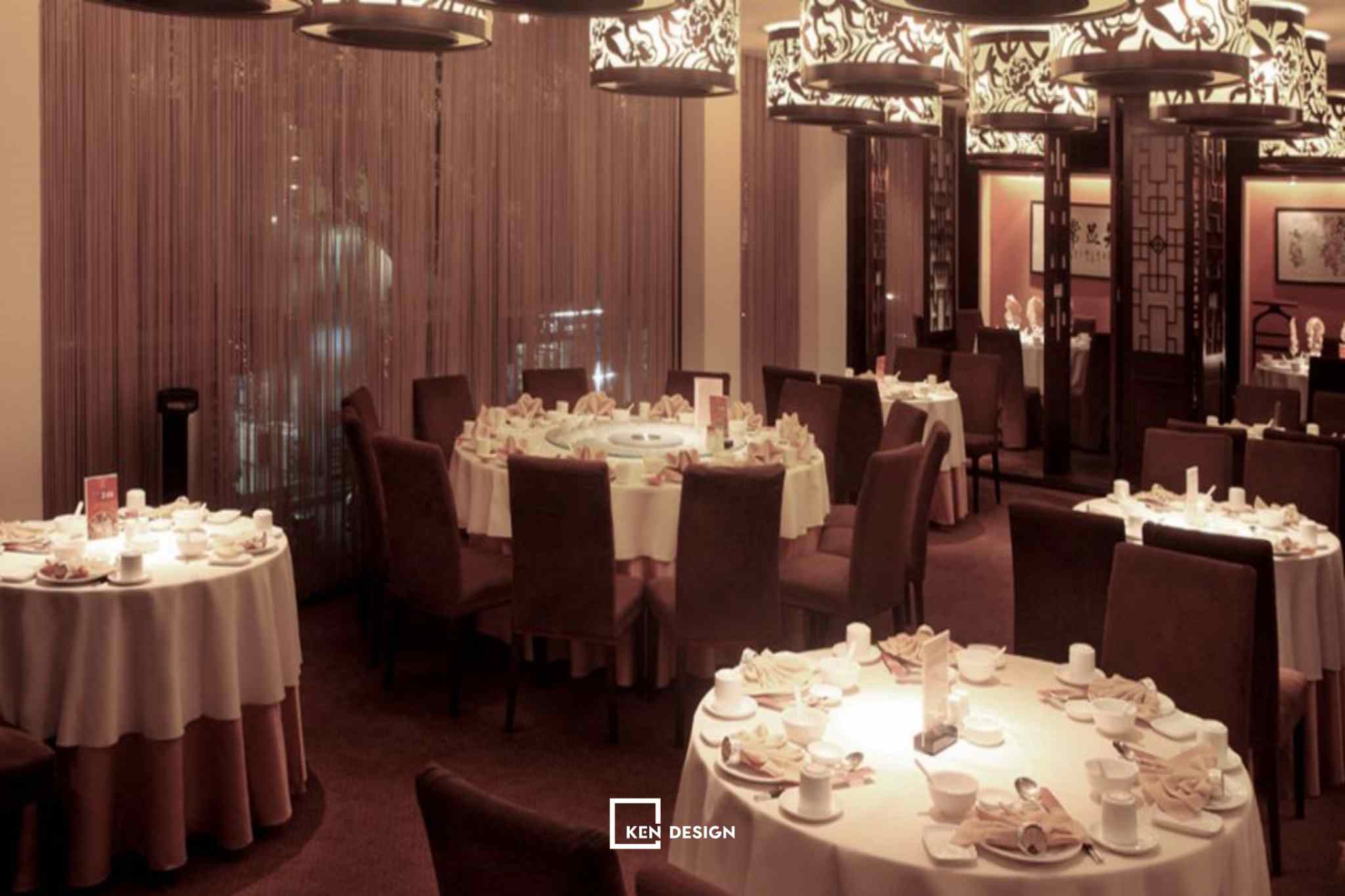 thiết kế nhà hàng Long Đình với các bàn ăn hình tròn