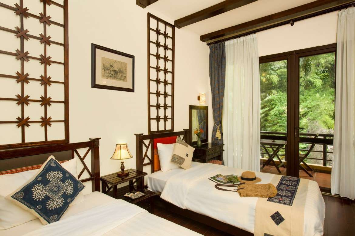 Review Mai Châu Lodge - Phòng deluxe hướng núi