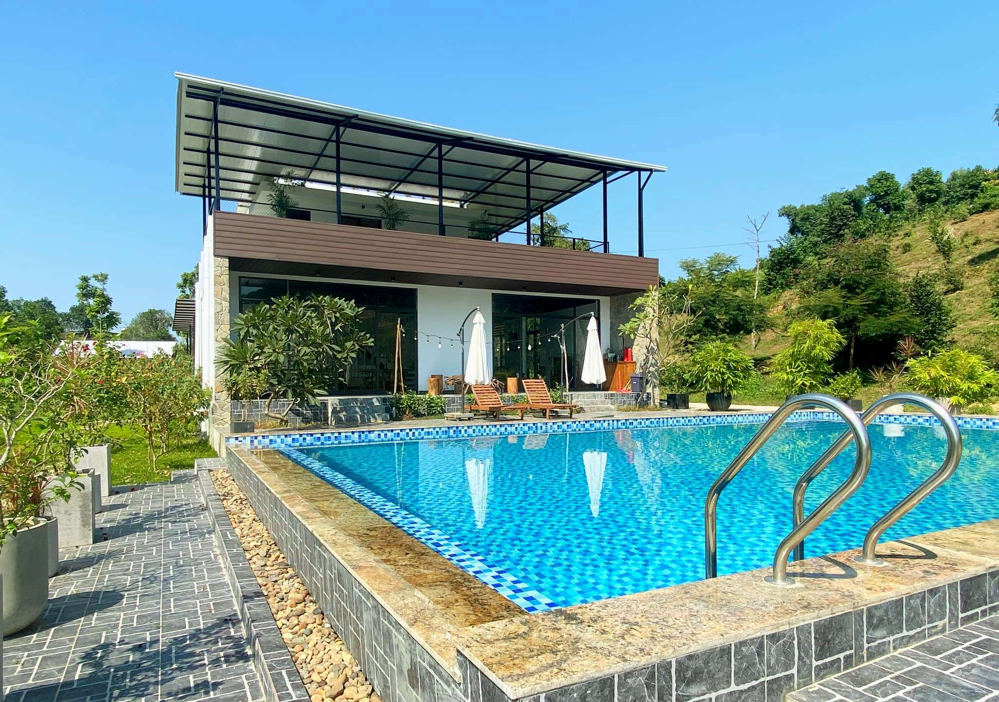 Không gian villa mùa hè tại Tula Hardin Homestay Hòa Bình