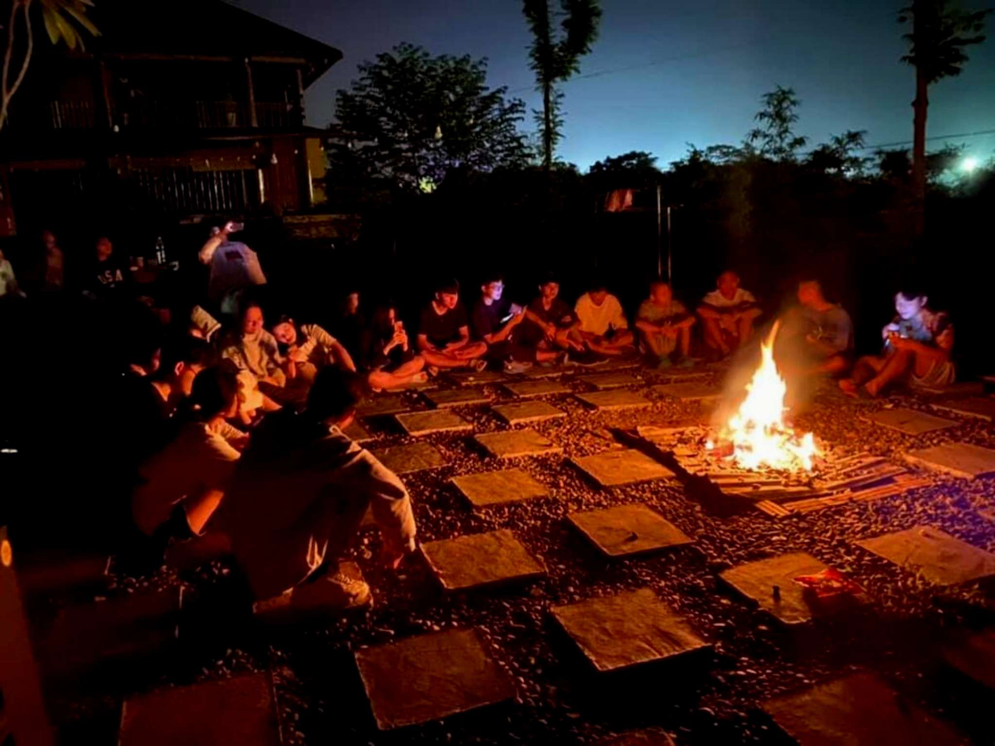 Đót lửa trại tại Tula Hardin Homestay Hòa Bình