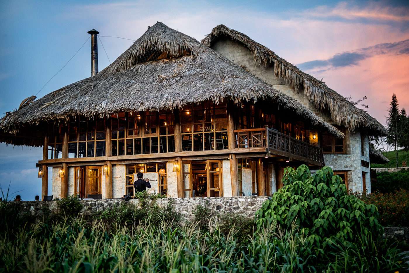 Nhà hàng tại Topas Ecolodge