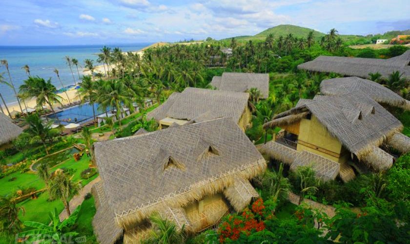 Review Aroma Beach Resort - nét đẹp thô mộc trong thiết kế công trình