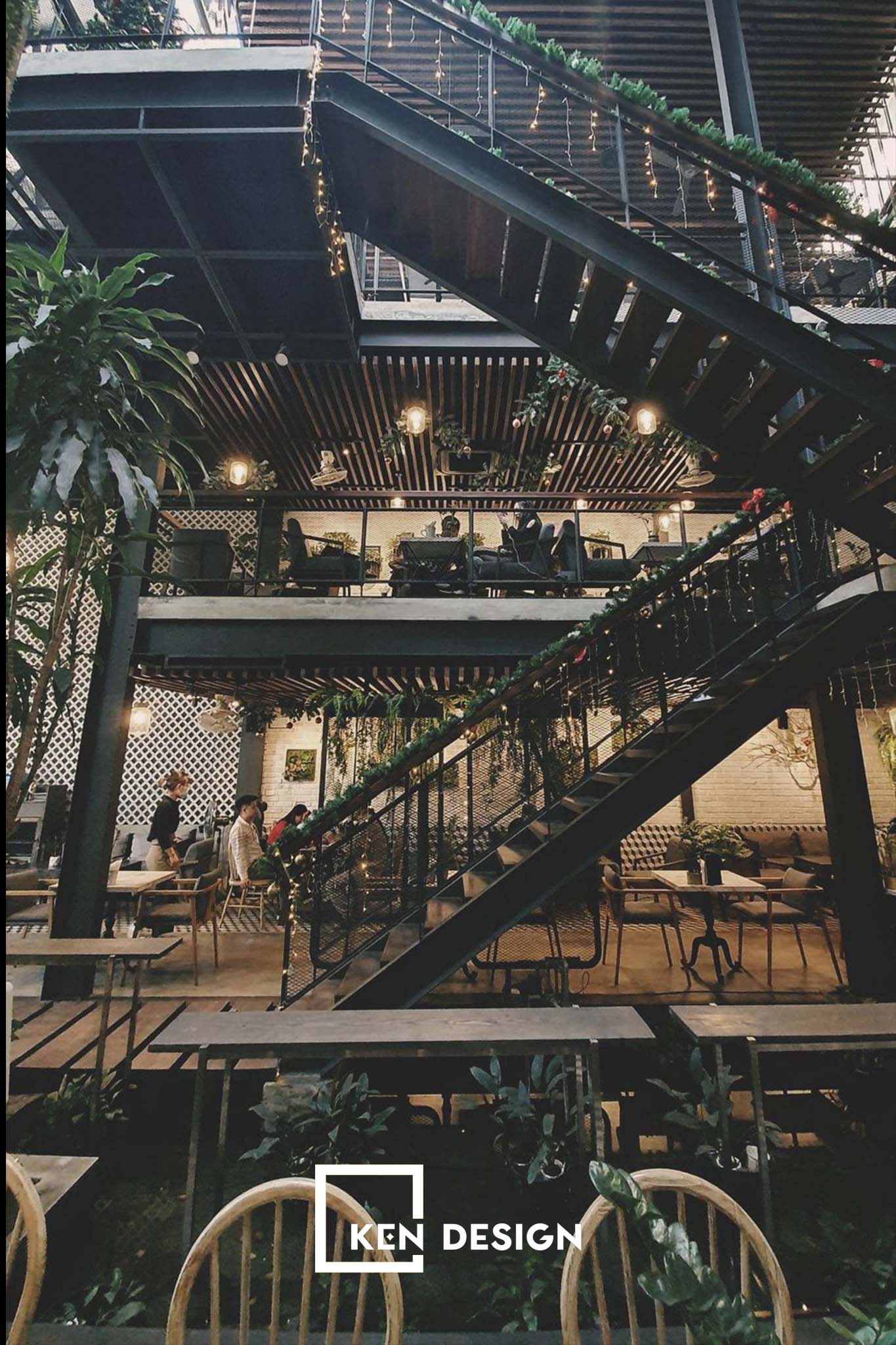 cầu thang đẹp của quán cafe An’ Garden Cafe - Khu vườn trong mơ