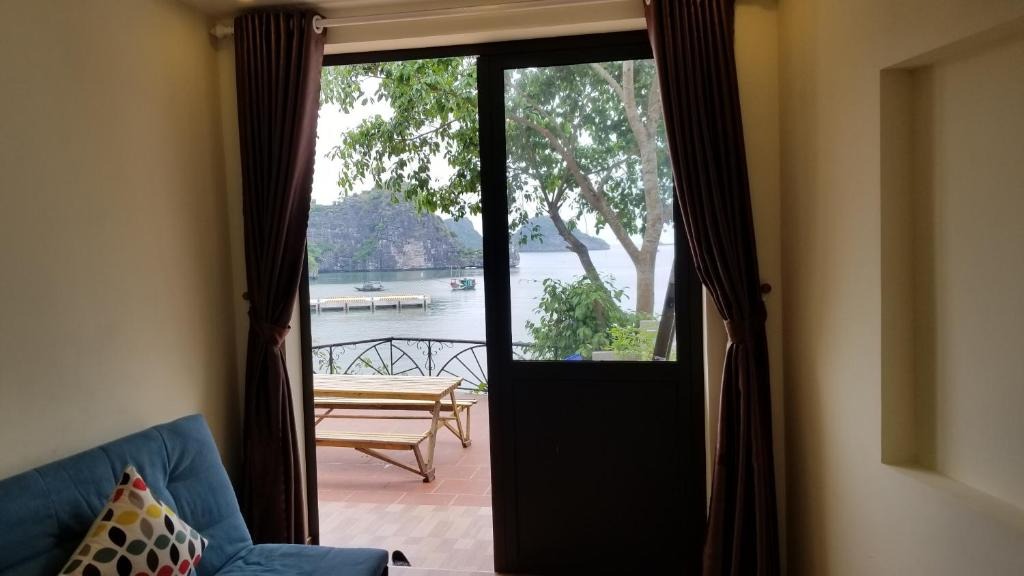 Review LePont Bungalow Hostel 