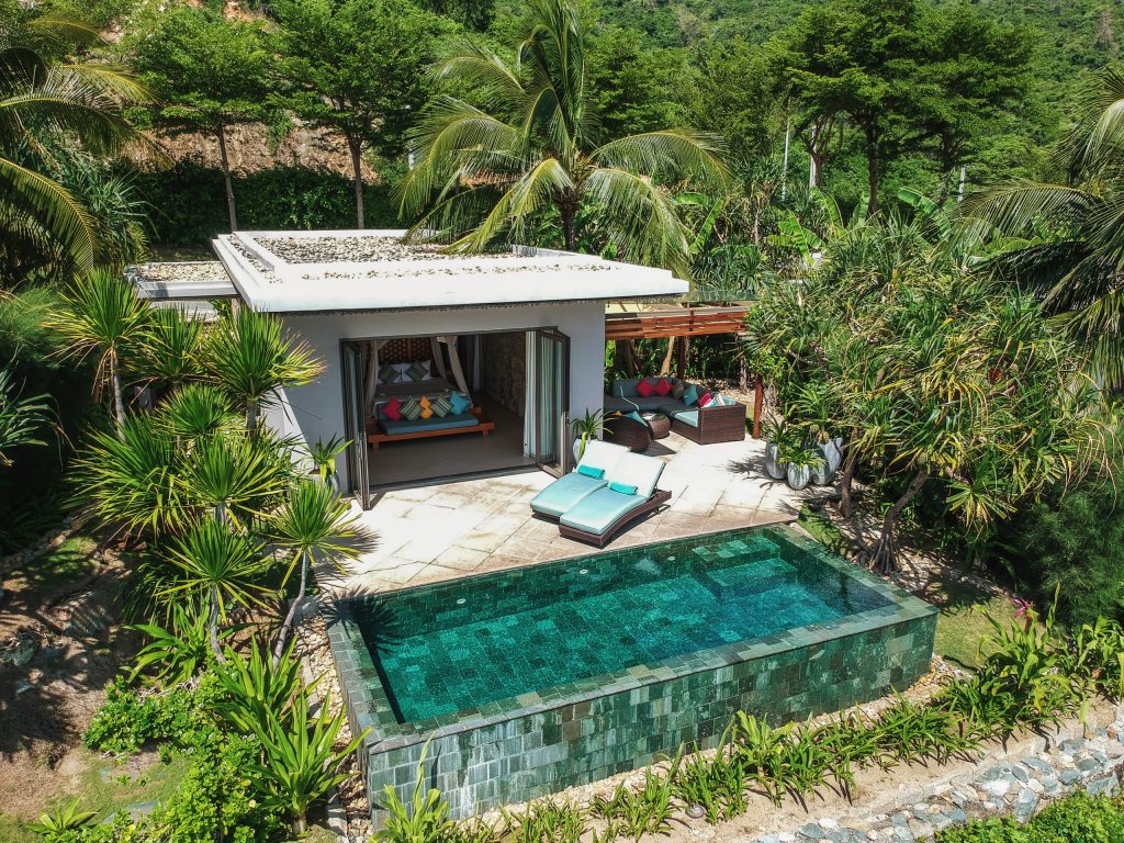 Cliff Villa