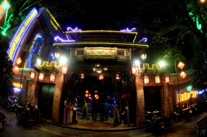 trang trí quán cafe nhỏ đơn giản