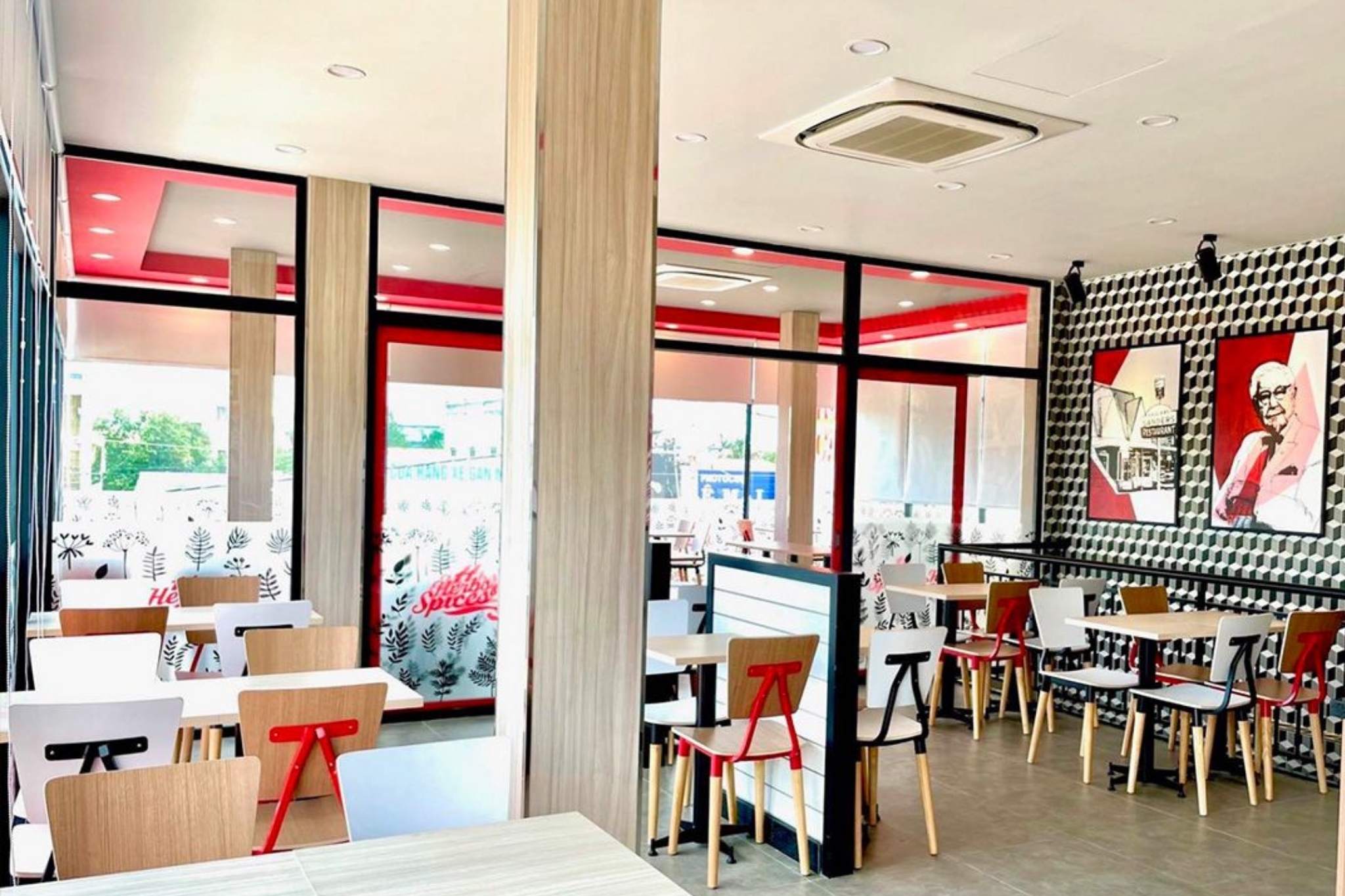 KFC – Chuỗi nhà hàng gà rán tiên phong tại Việt Nam