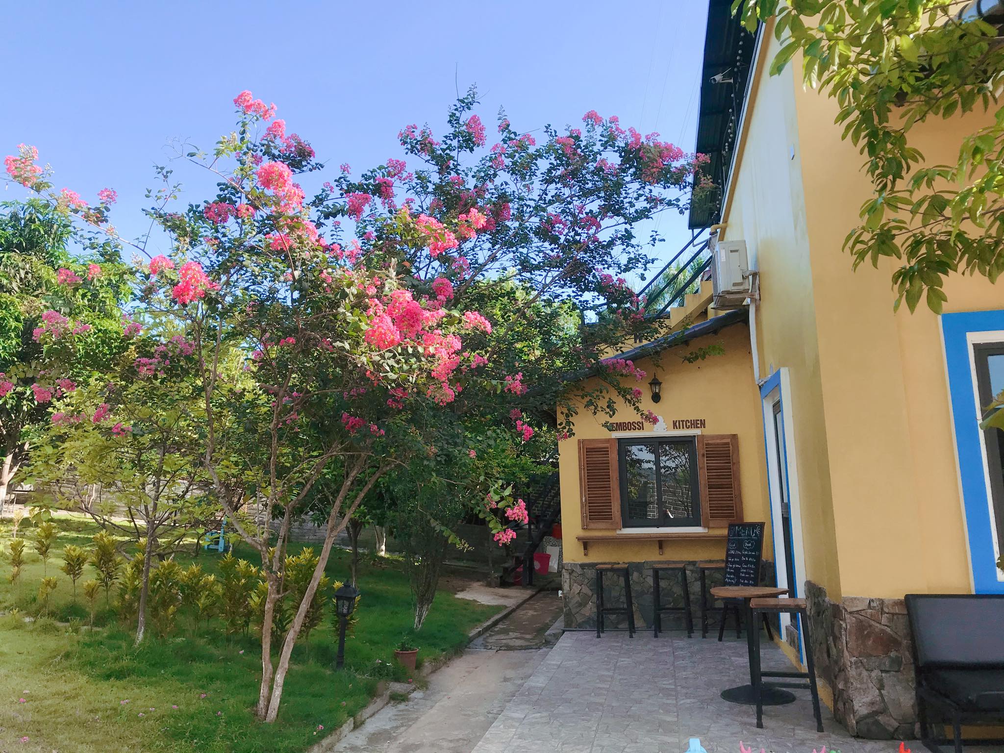 embossi-garden-bavi-kenkasa