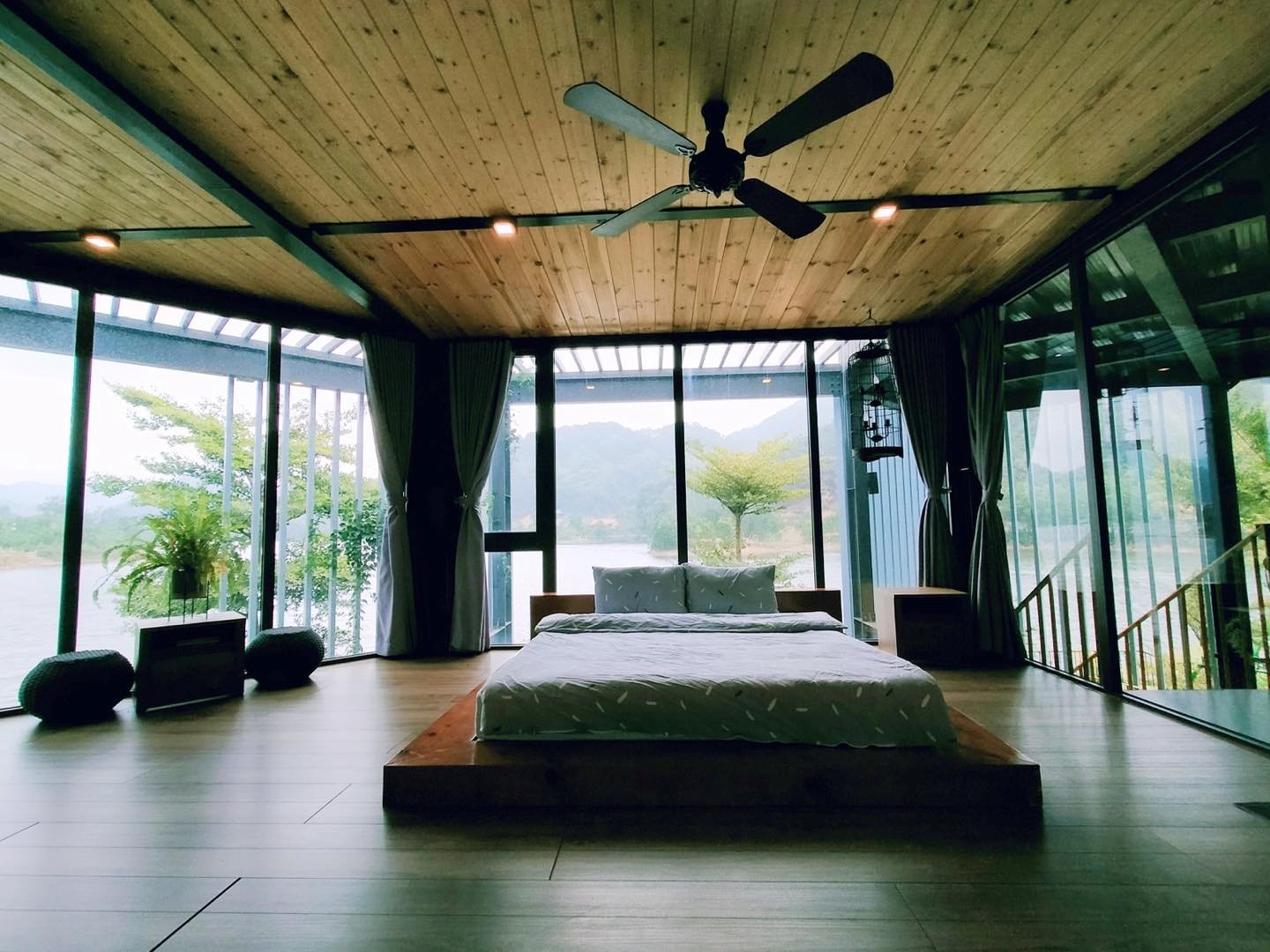 review-Island-House-Soc-Son 