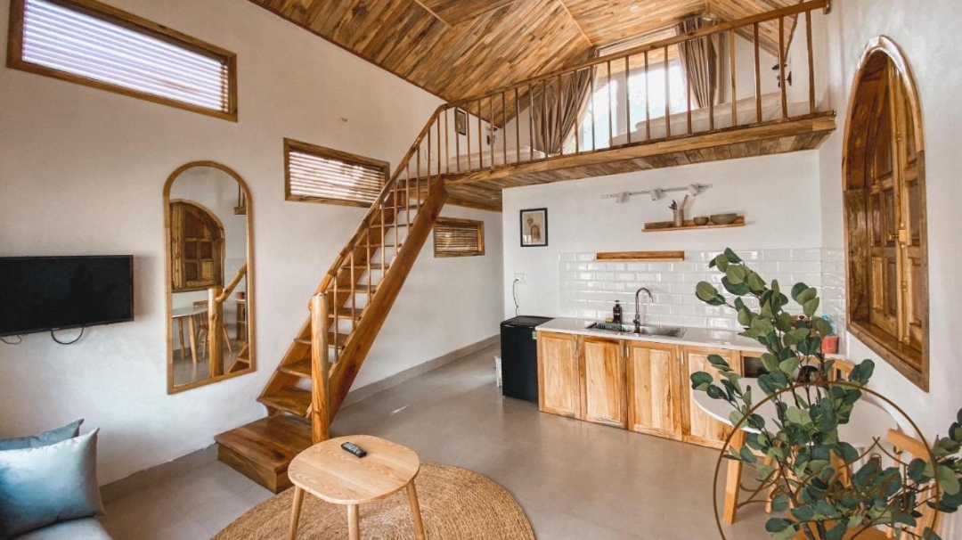 Phòng Deluxe with balcony - homestay Le Chalet du Lac Mộc Châu