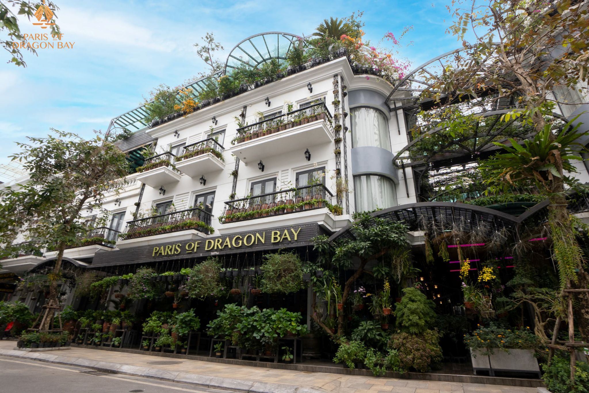 Nằm cuối cùng trong danh sách khách sạn 3 sao tại Quảng Ninh chính là Paris Of Dragon Bay Ha Long