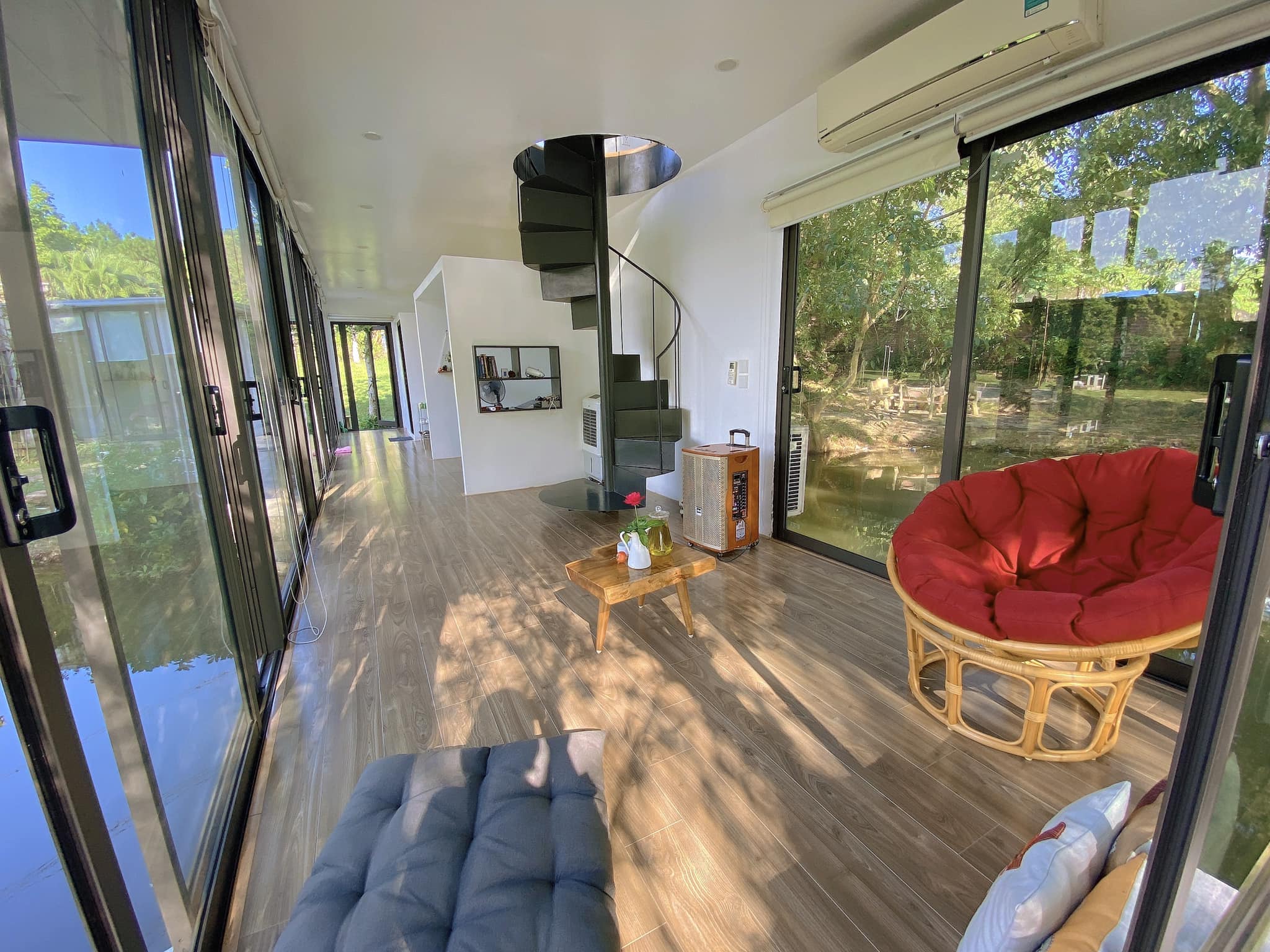 review Pond Villa - Nhà Ao Sóc Sơn