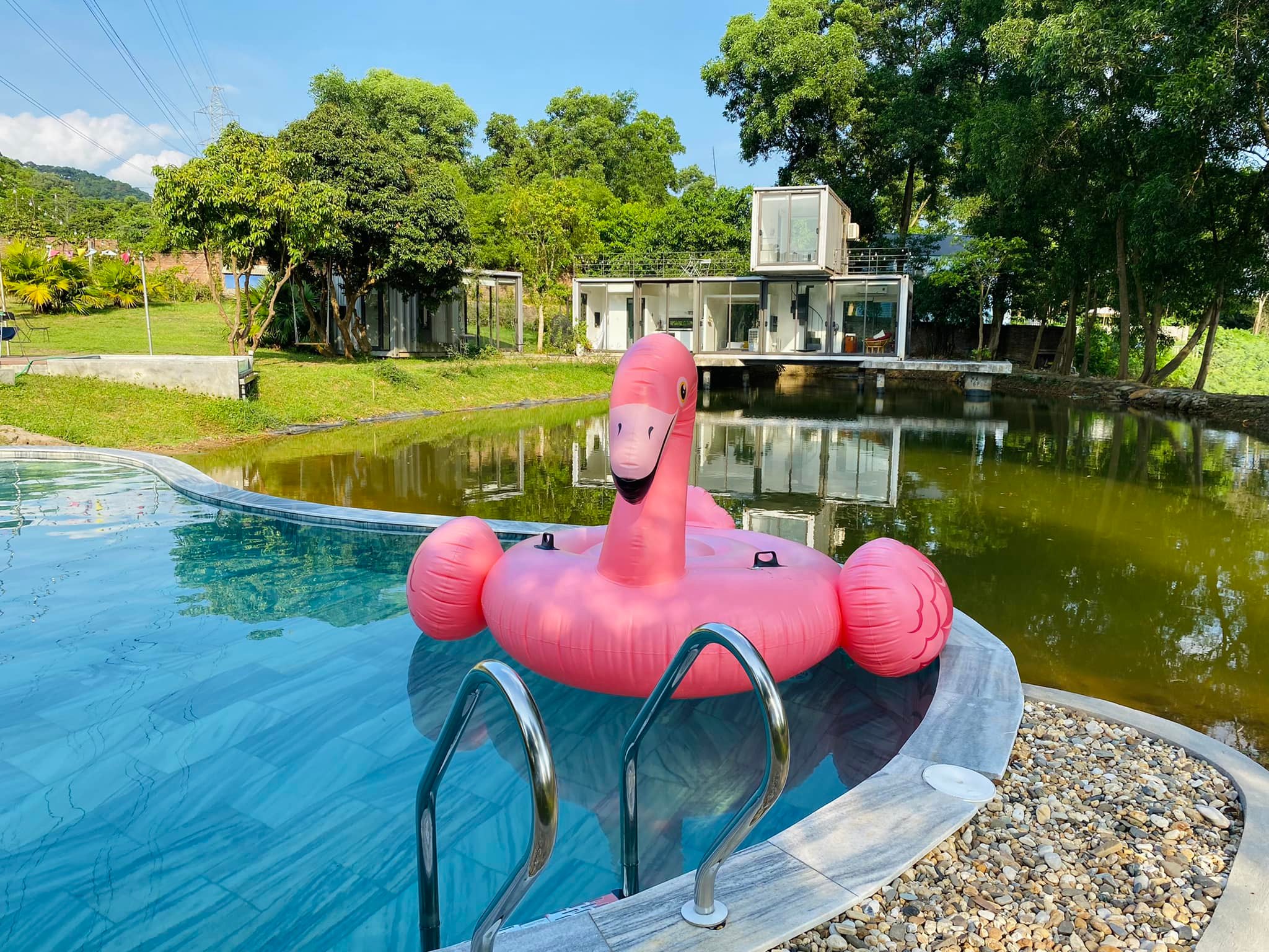 review Pond Villa - Nhà Ao Sóc Sơn