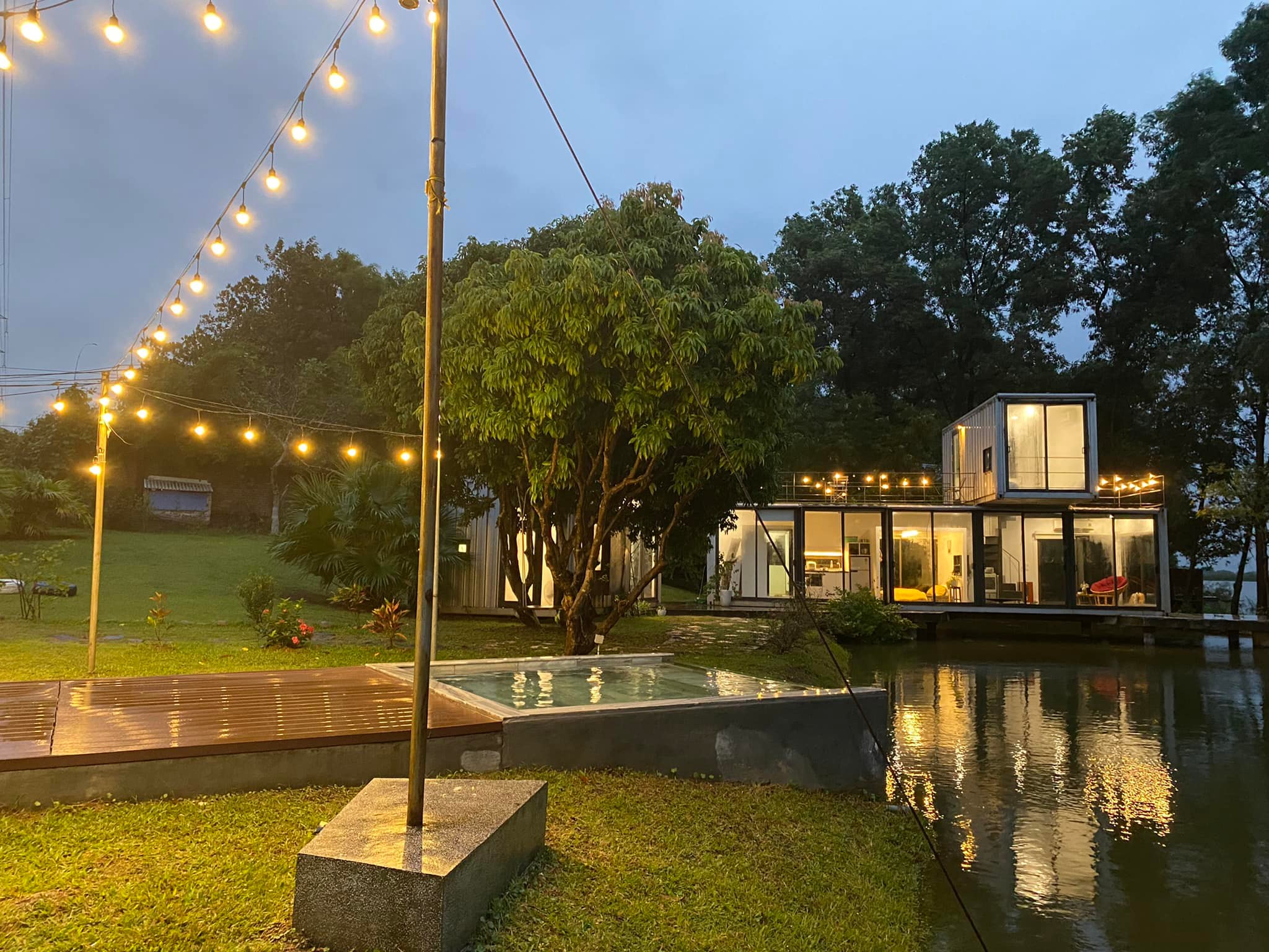 review Pond Villa - Nhà Ao Sóc Sơn