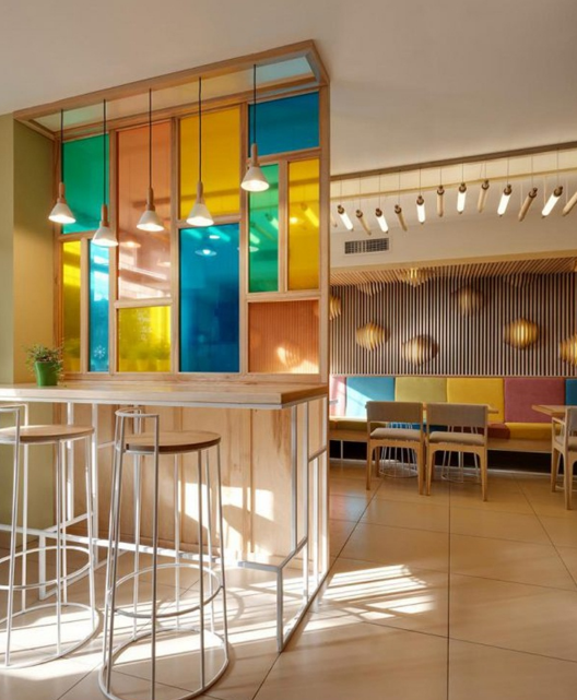 Sử dụng vật liệu kính làm vách ngăn