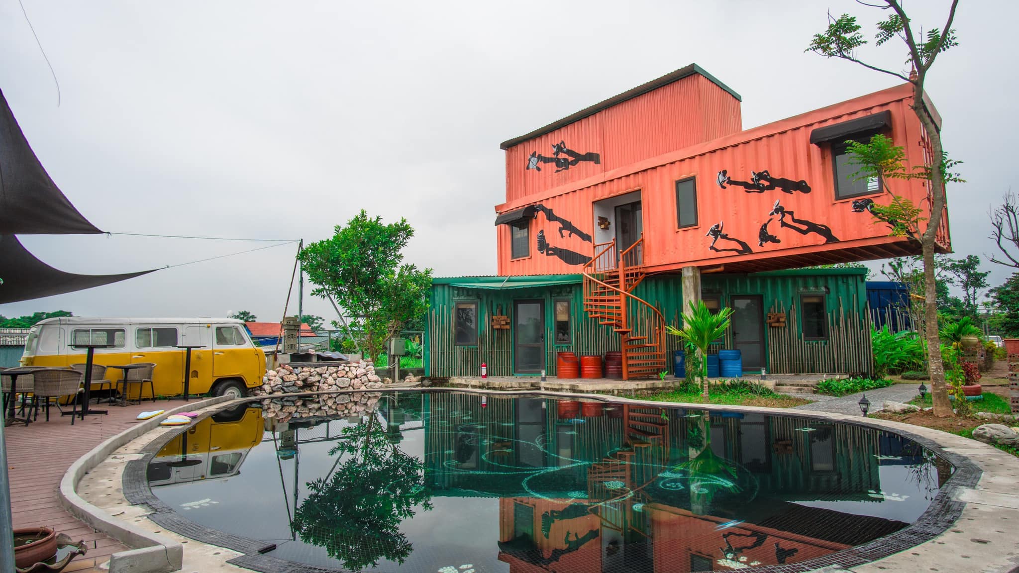Colorful House xưởng containers
