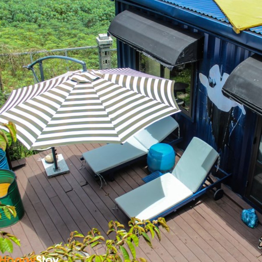 review Colorful House xưởng containers