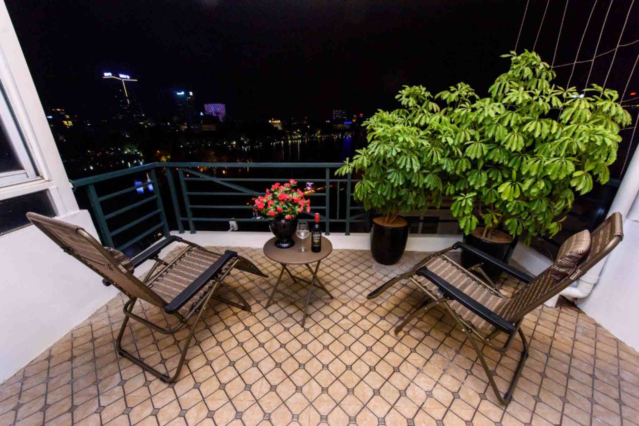 Ban công tại phòng deluxe 