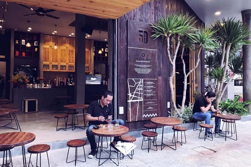 Quán cafe quá tối