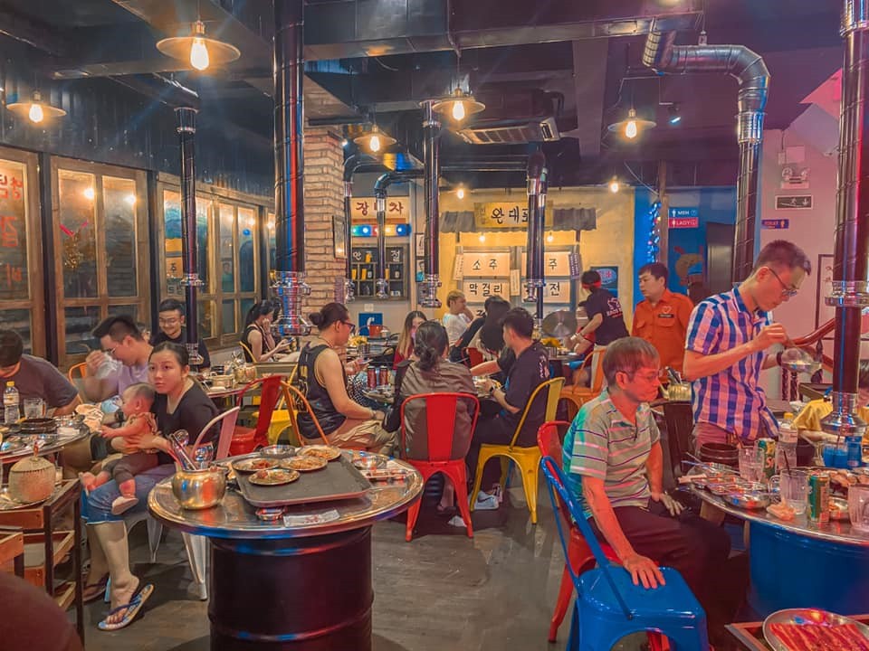 không gian Bros BBQ