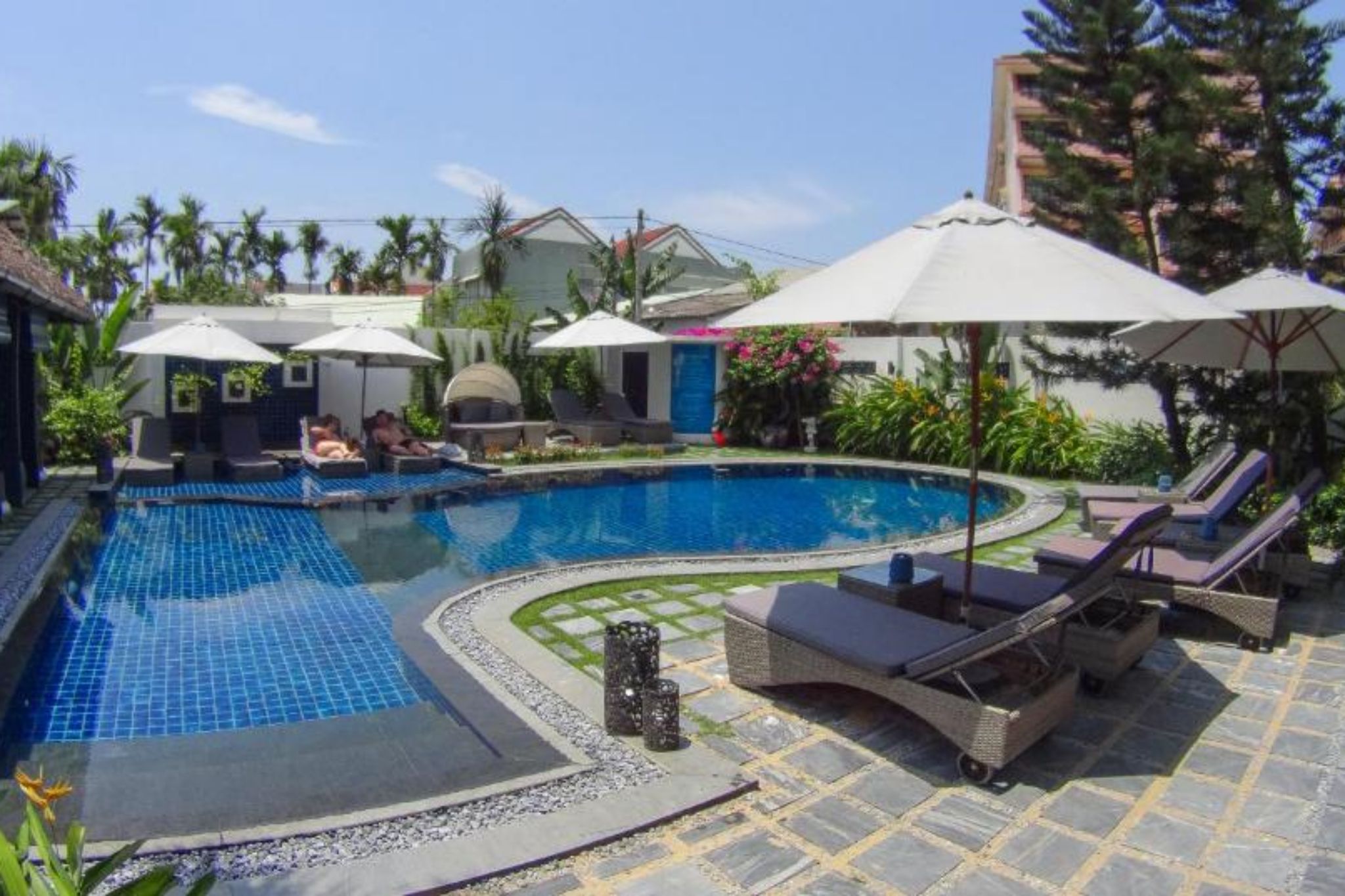 bể bơi của Maison Vy Hotel Hội An