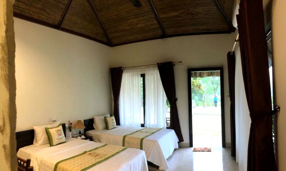 Bungalow deluxe pool view- nhà trệt