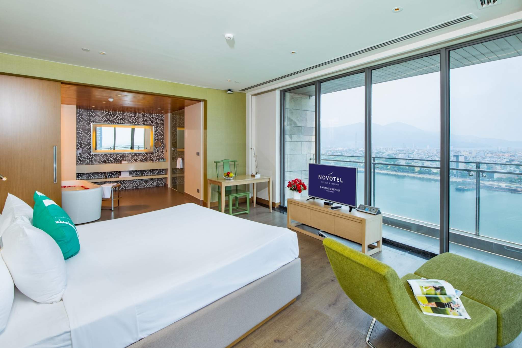 Căn hộ studio của Novotel Danang Premier Han River 