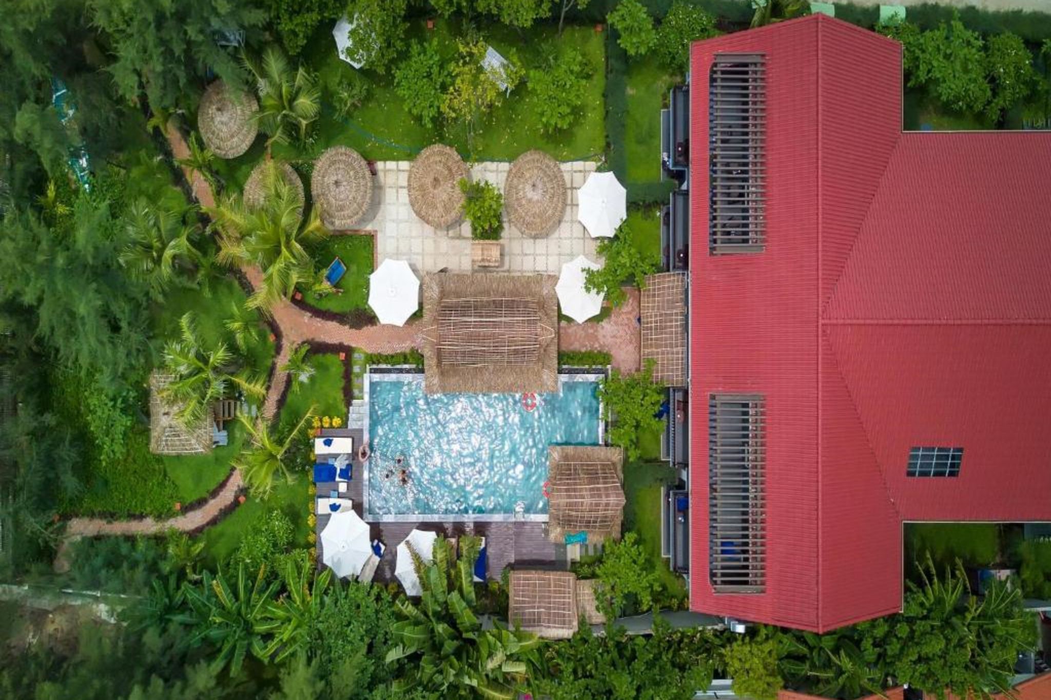 bể bơi của AIRA Boutique Hoi An Hotel & Villa