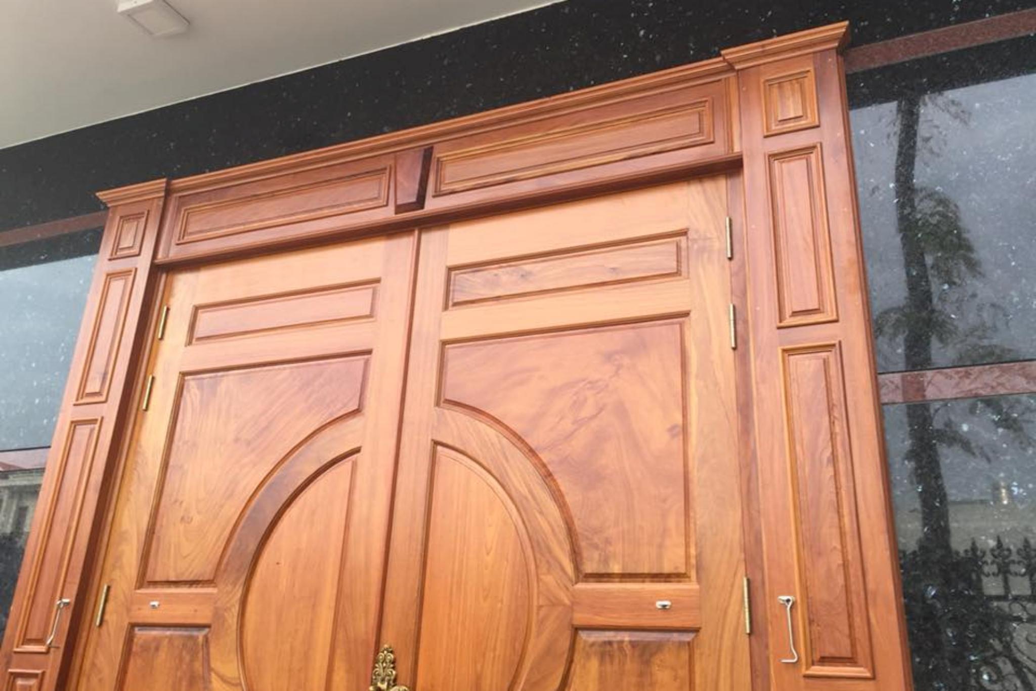 chi phí thi công nội thất khách sạn cửa