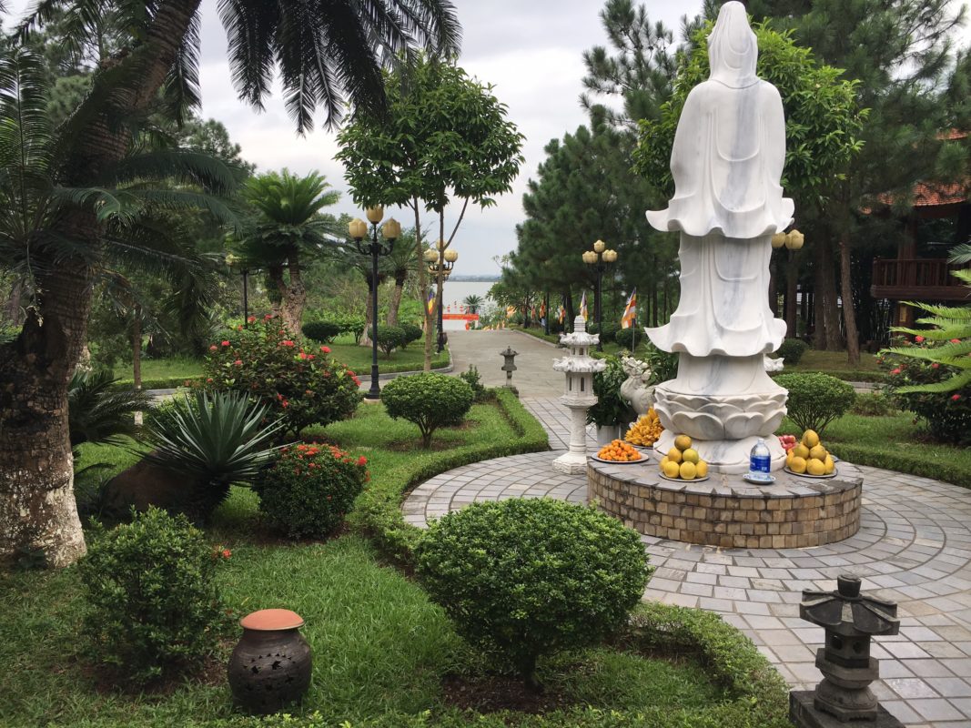 Chùa Linh Thông tại Đảo Ngọc Resort