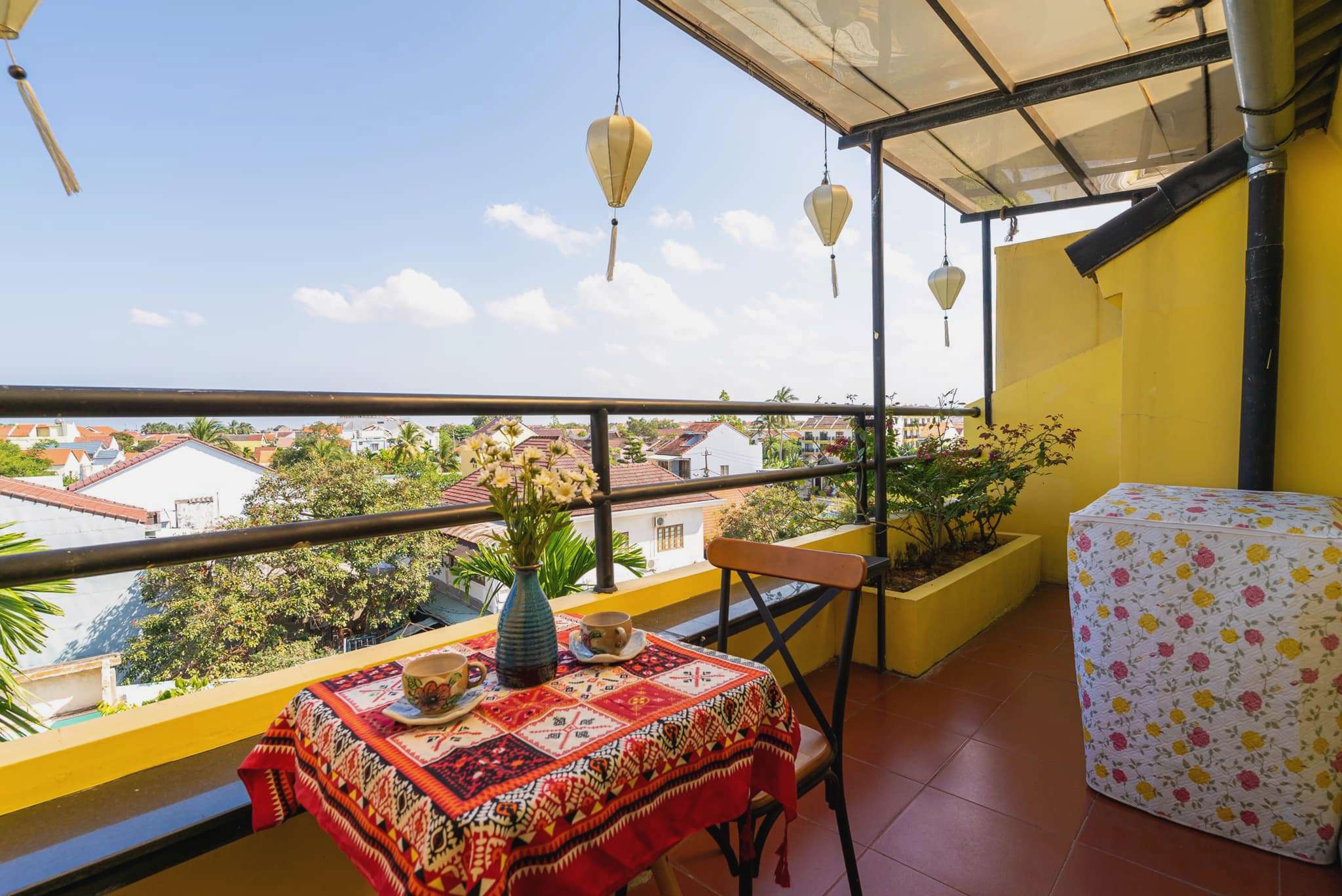 Thiết kế hành lang tại Coco Việt Homestay