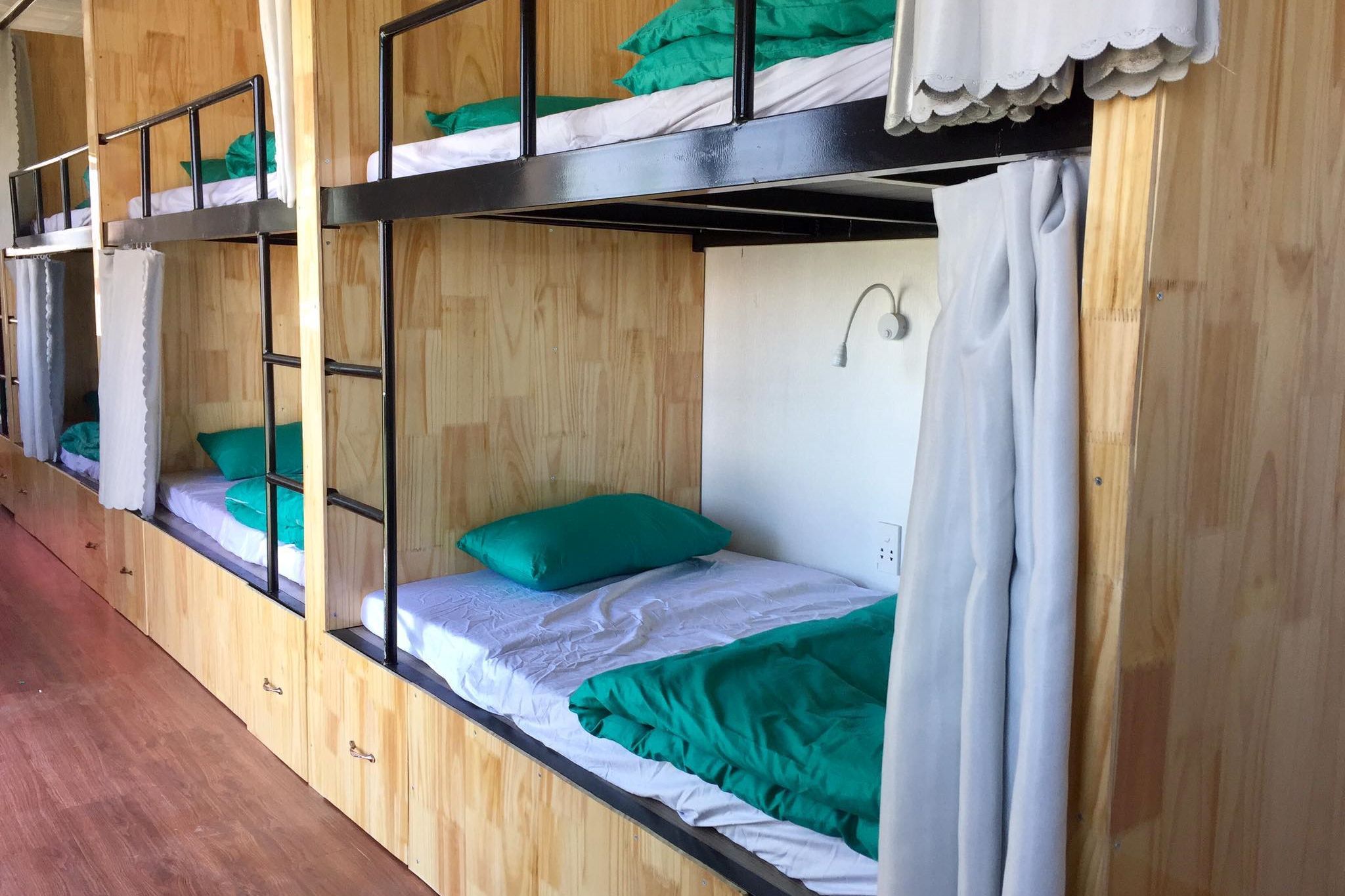 mẫu thiết kế phòng homestay bằng container Cool Homestay