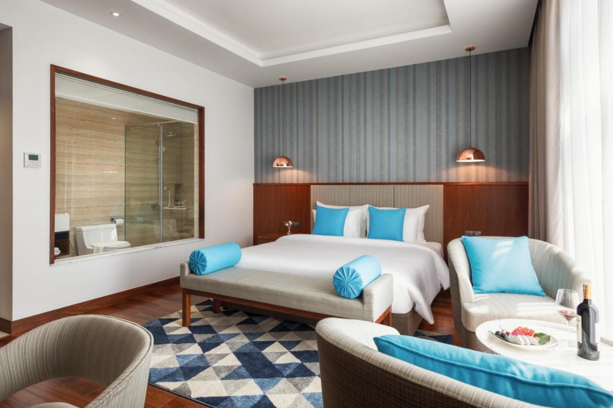 Phòng Deluxe với lối trang trí đơn giản