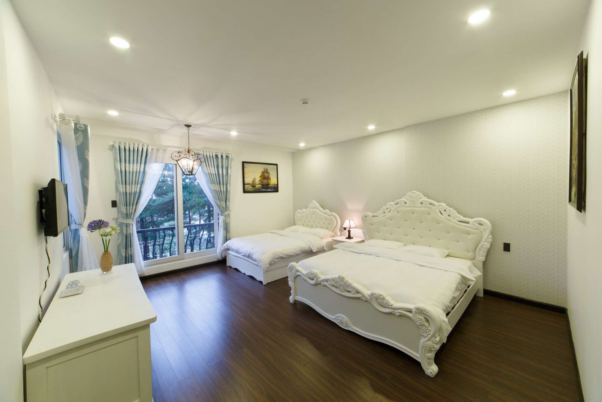 Biệt thự Deluxe (1 giường đơn và 1 giường đôi lớn) tại Joy Villa Đà Lạt 