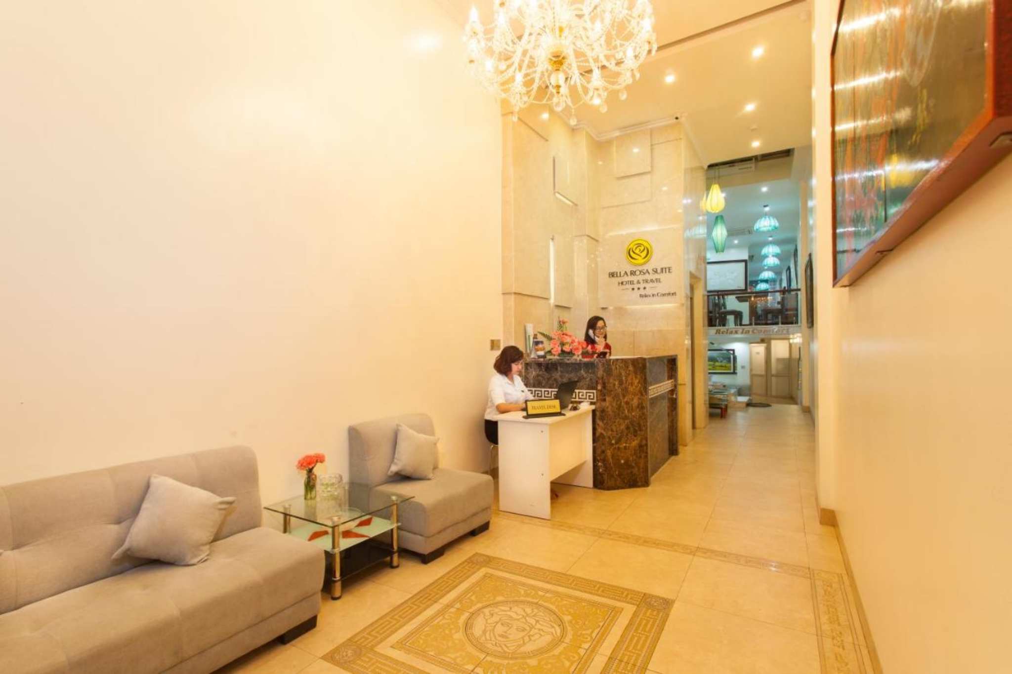 Không gian sảnh tại Hanoi Bella Rosa Suite 