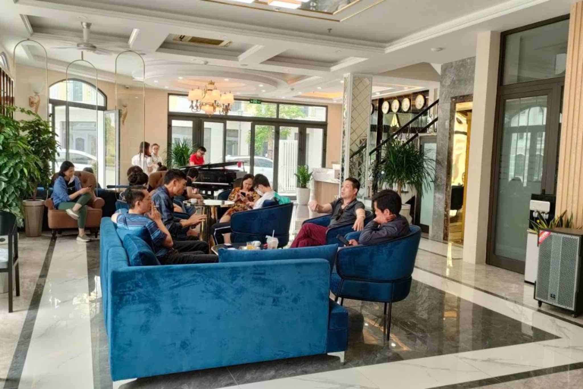 Không gian sang trọng tại sảnh Lavender Bai Chay Ha Long Hotel