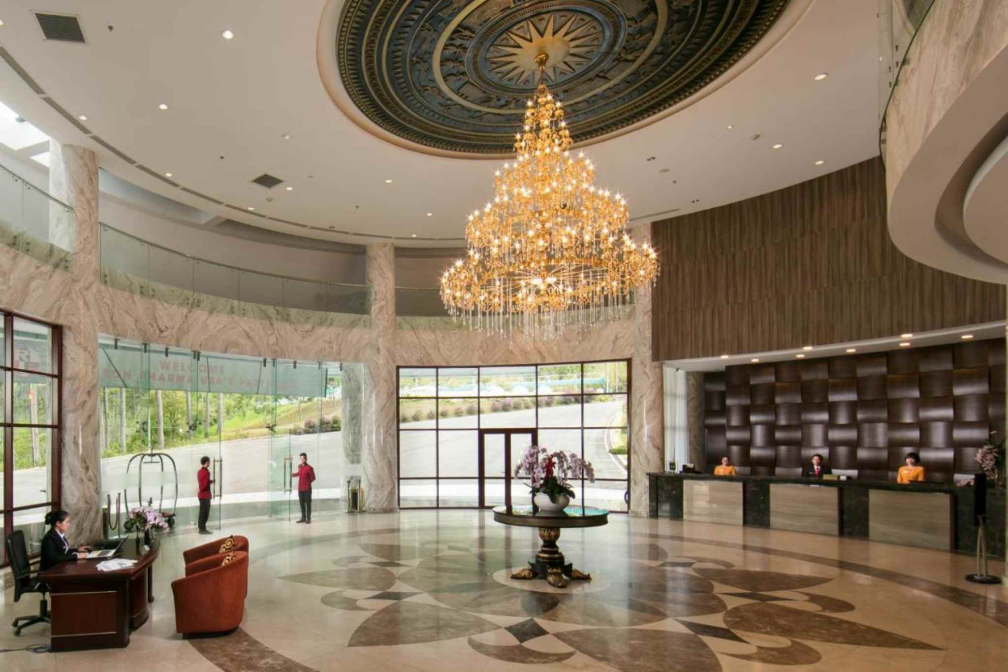 thiết kế không gian sảnh của  Swiss Belresort Tuyền Lâm 