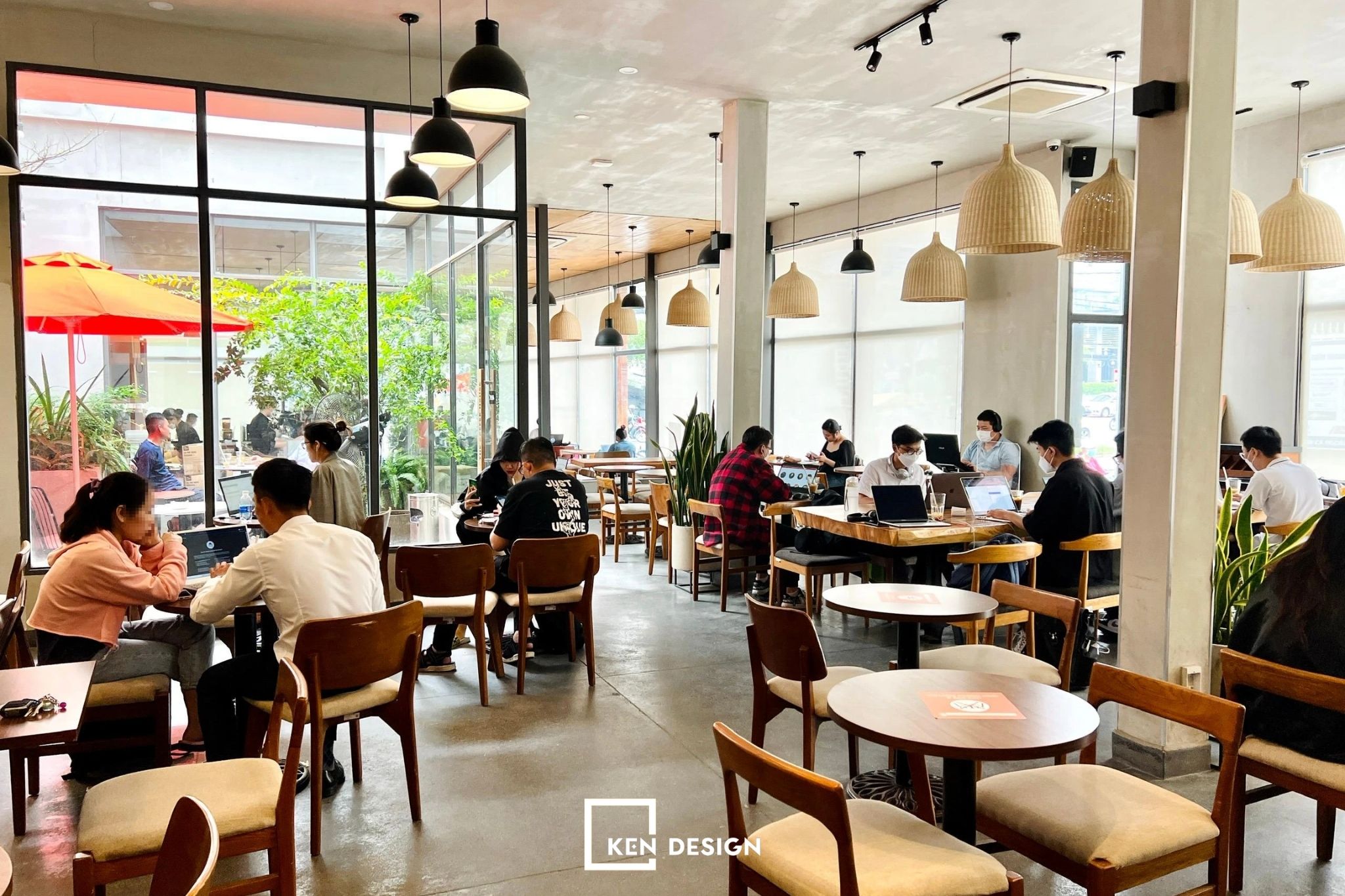 thị trường kinh doanh quán cafe cuối năm 2023