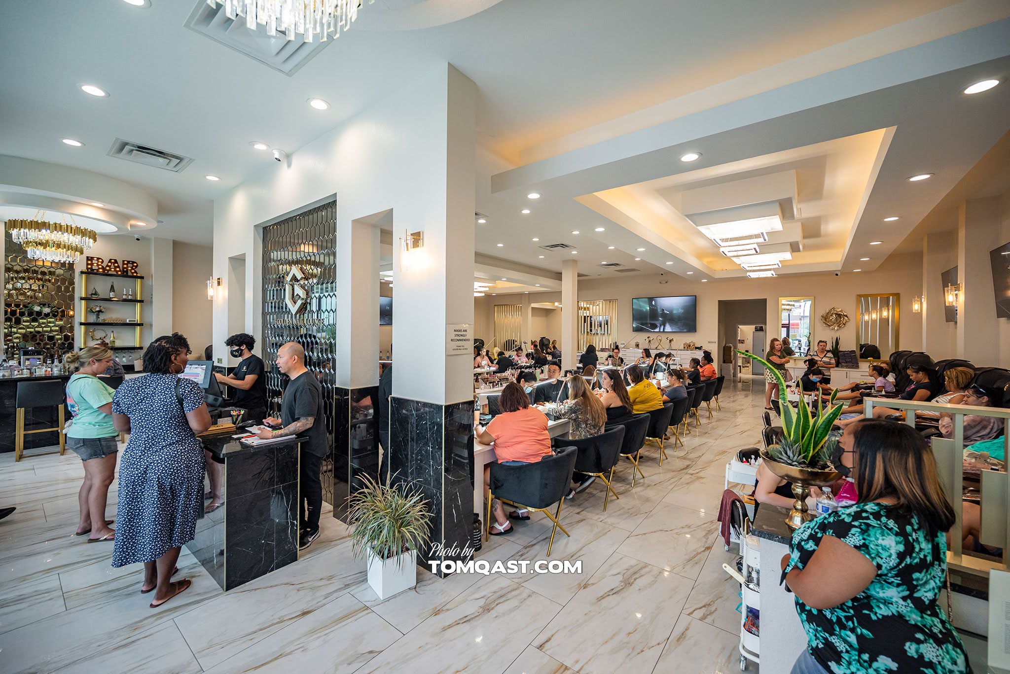 Kinh nghiệm mở tiệm nails kết hợp cùng quán Cafe hay quán Bar ở nước ngoài