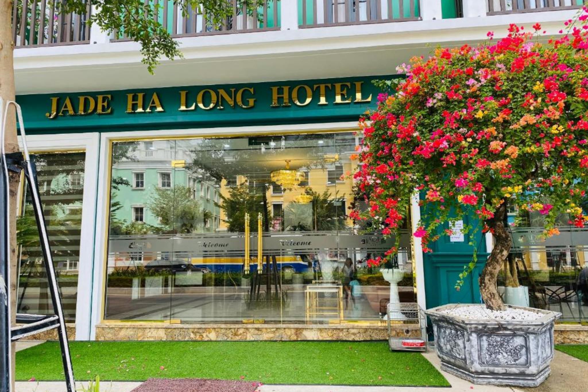 Lối ra vào của Jade Ha Long Hotel