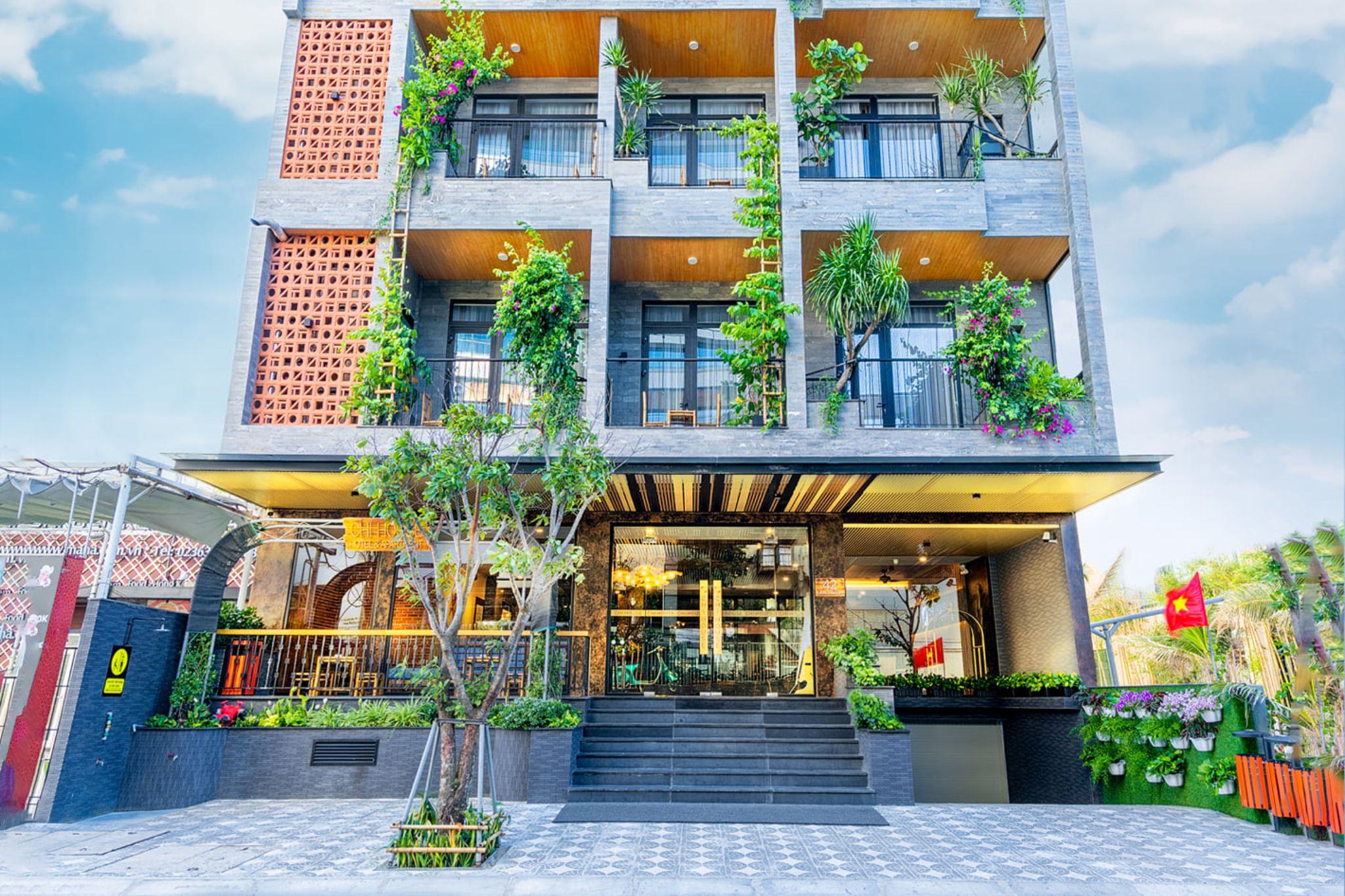 Chi House Danang Hotel and Apartment