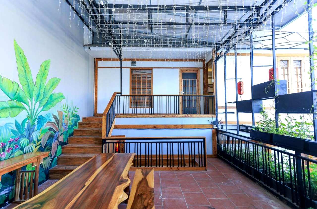 Mặt tiền các căn phòng của KoiKing Homestay Quy Nhơn