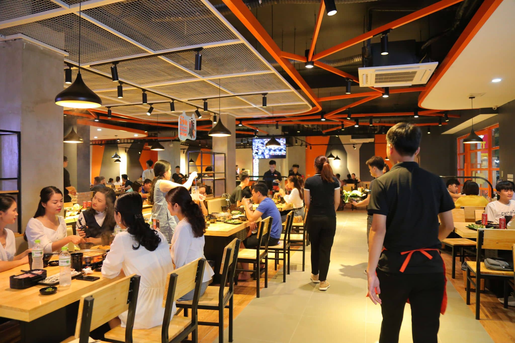 mô hình chuỗi nhà hàng