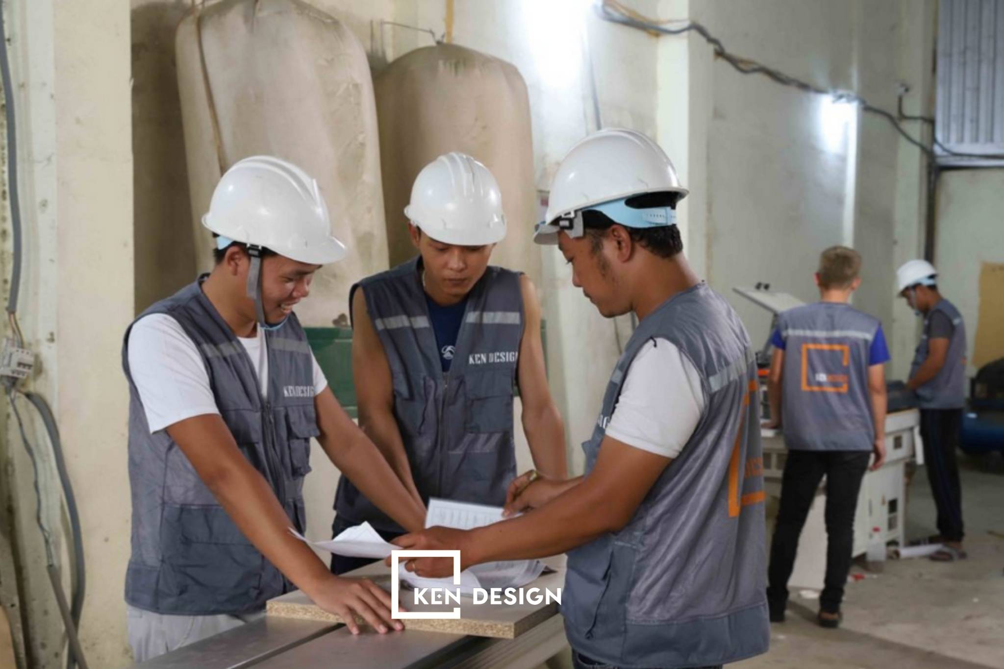 mo-nha-hang-Viet-tai-uc-nen-chon-kts-viet-hay-uc5