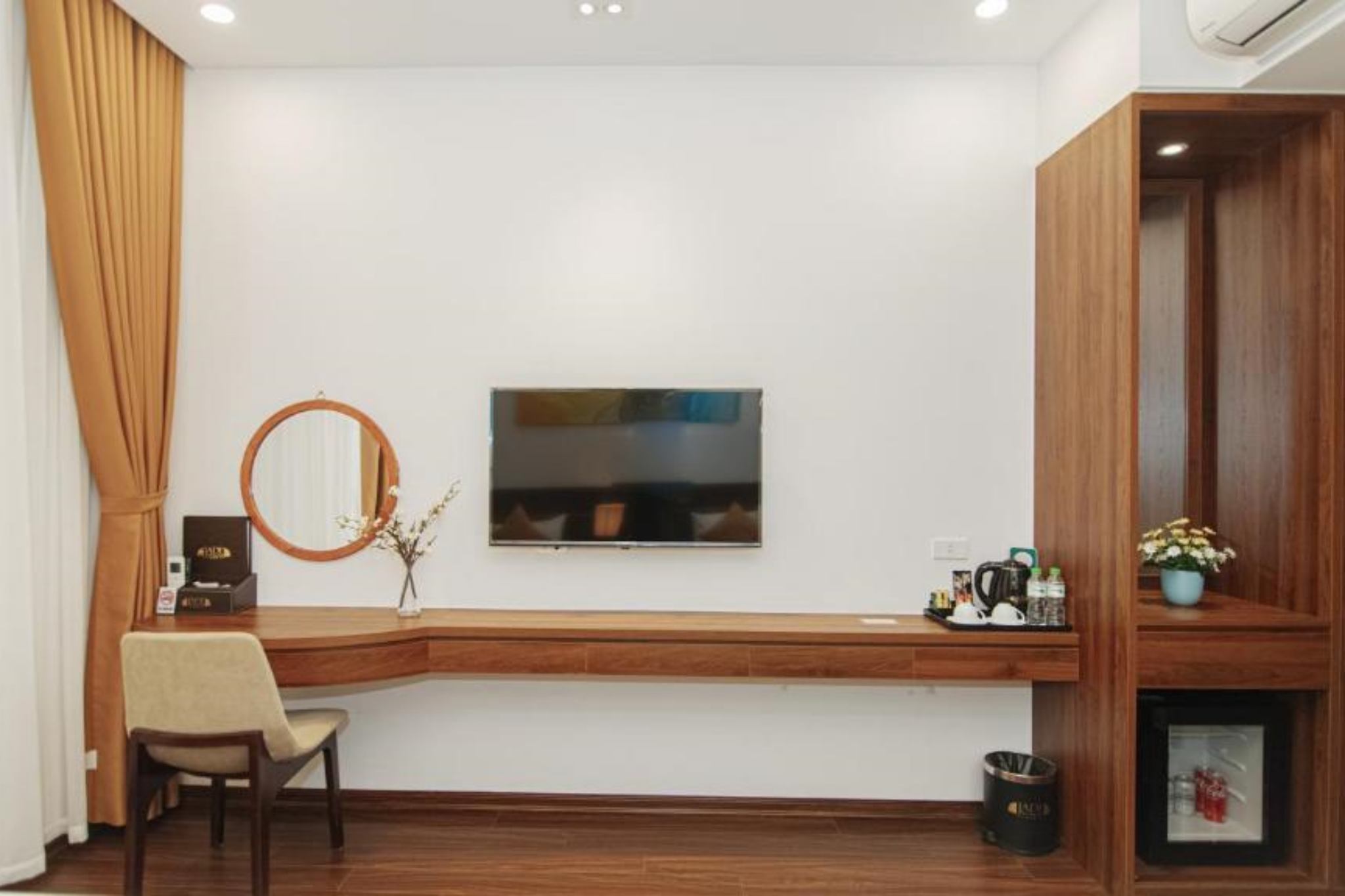 Một góc trong không gian phòng ngủ của Jade Ha Long Hotel