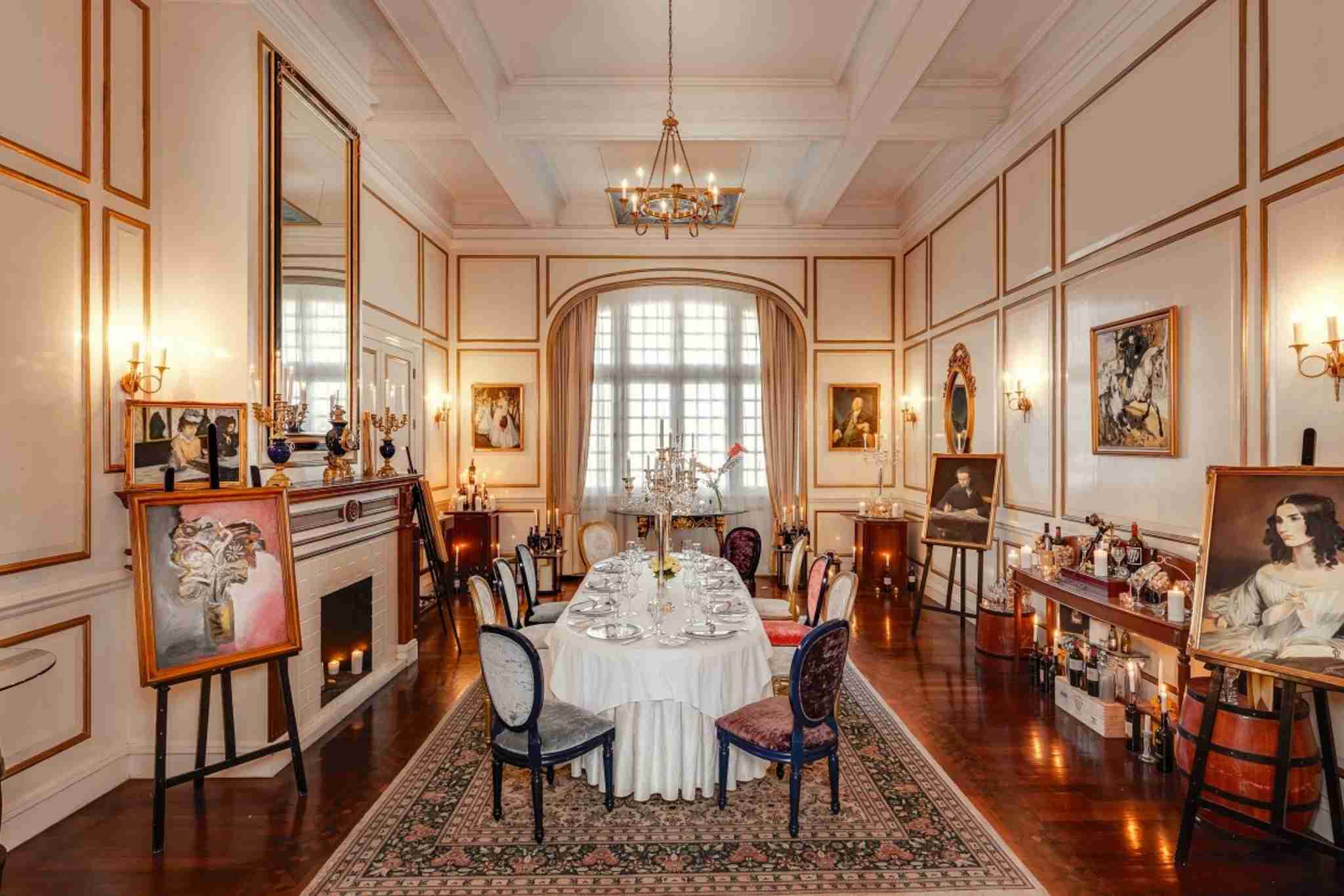 Bức tranh nghệ thuật độc đáo của Đà Lạt Palace Heritage Hotel 