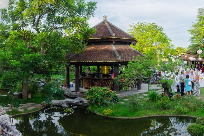 3. Nhà hàng Soft Water - Không gian sân vườn yên tĩnh và riêng tư 