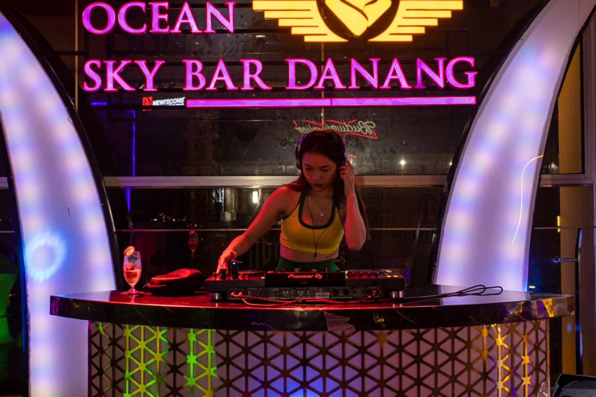 Ocean sky bar của Rosamia Da Nang Hotel 