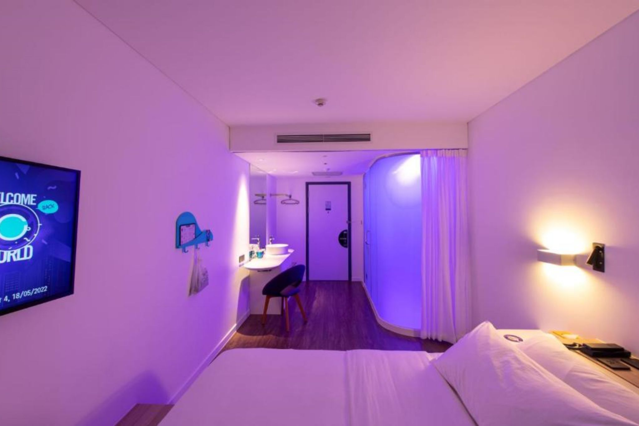 Thiết kế hiện đại tại phòng ngủ của Sojo Ha Long Hotel 