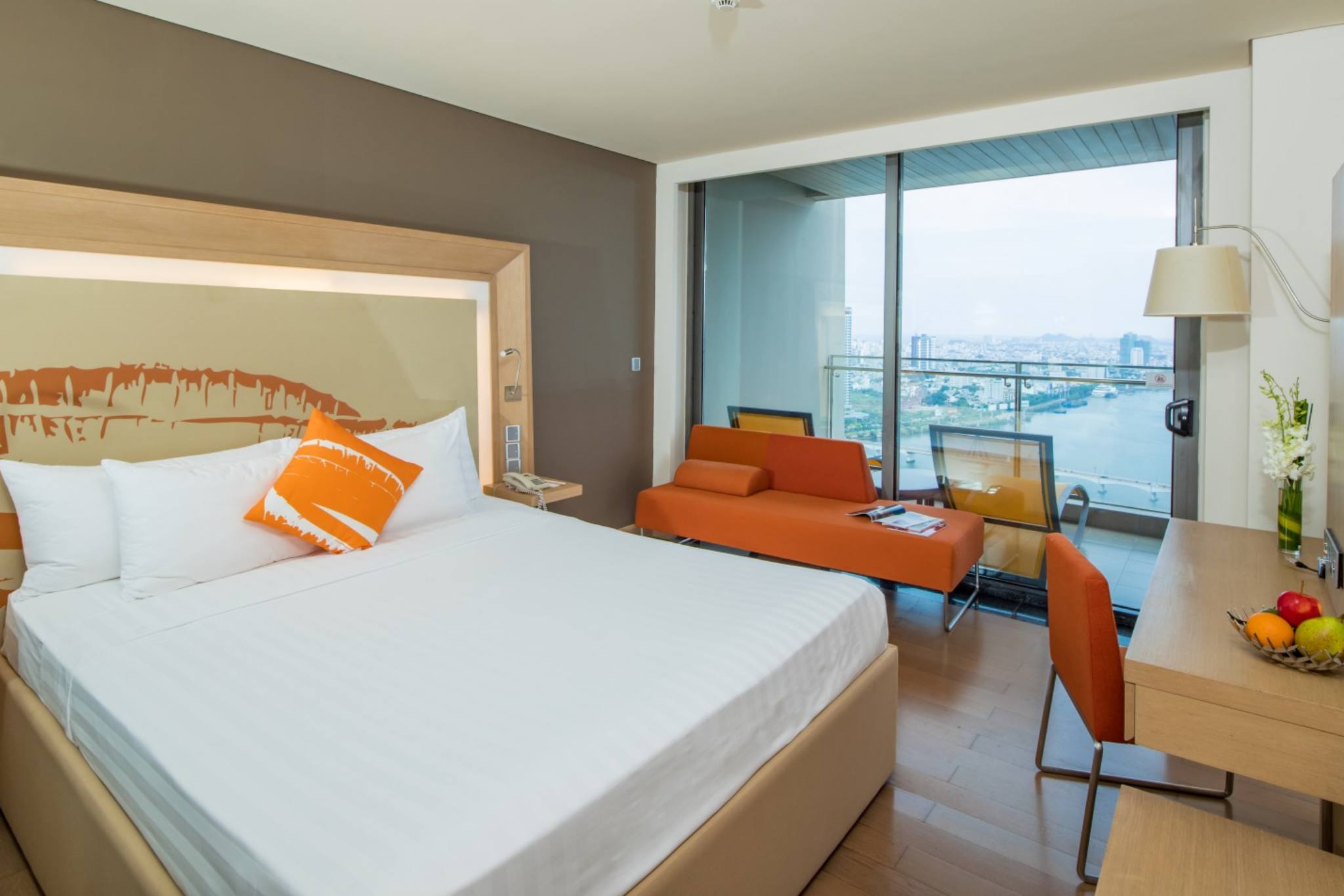 Không gian phòng executive của Novotel Danang Premier Han River 